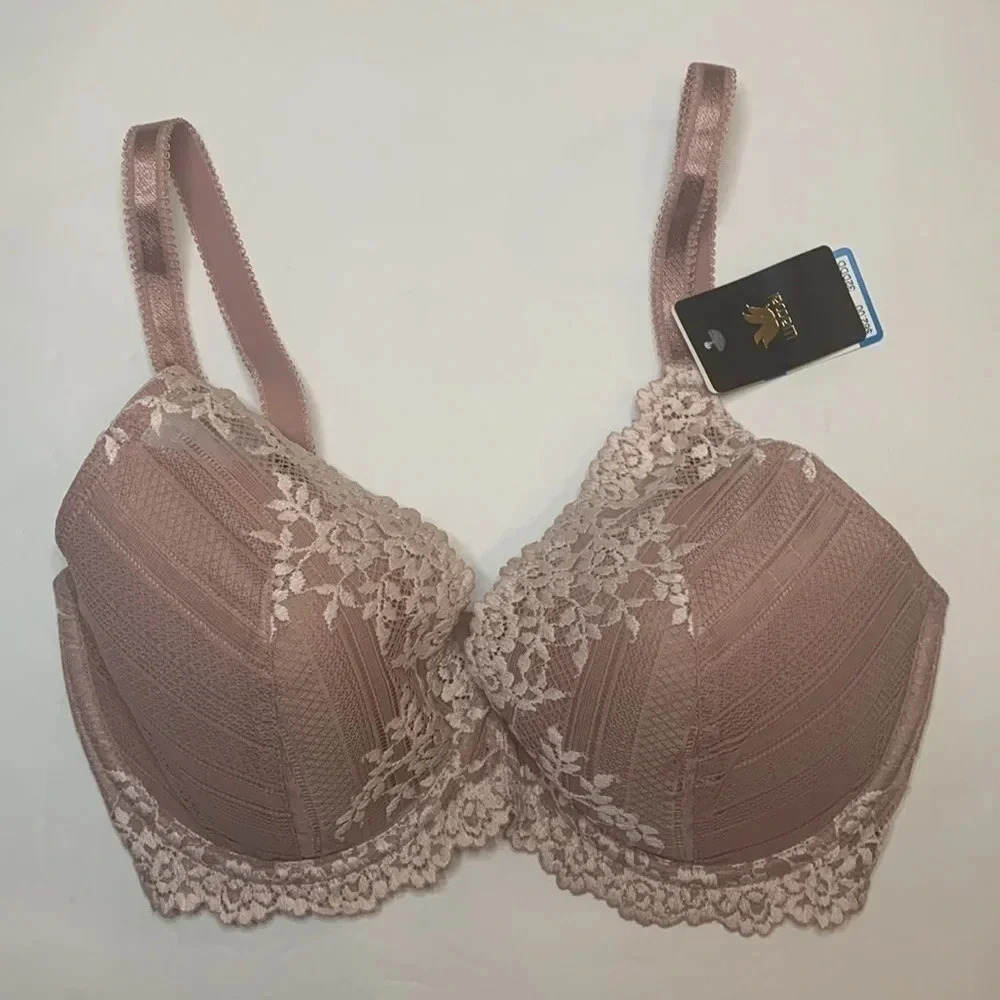 WACOAL Embrace Lace Bra 32 DDD Underwire Plunge Neckline NWT
